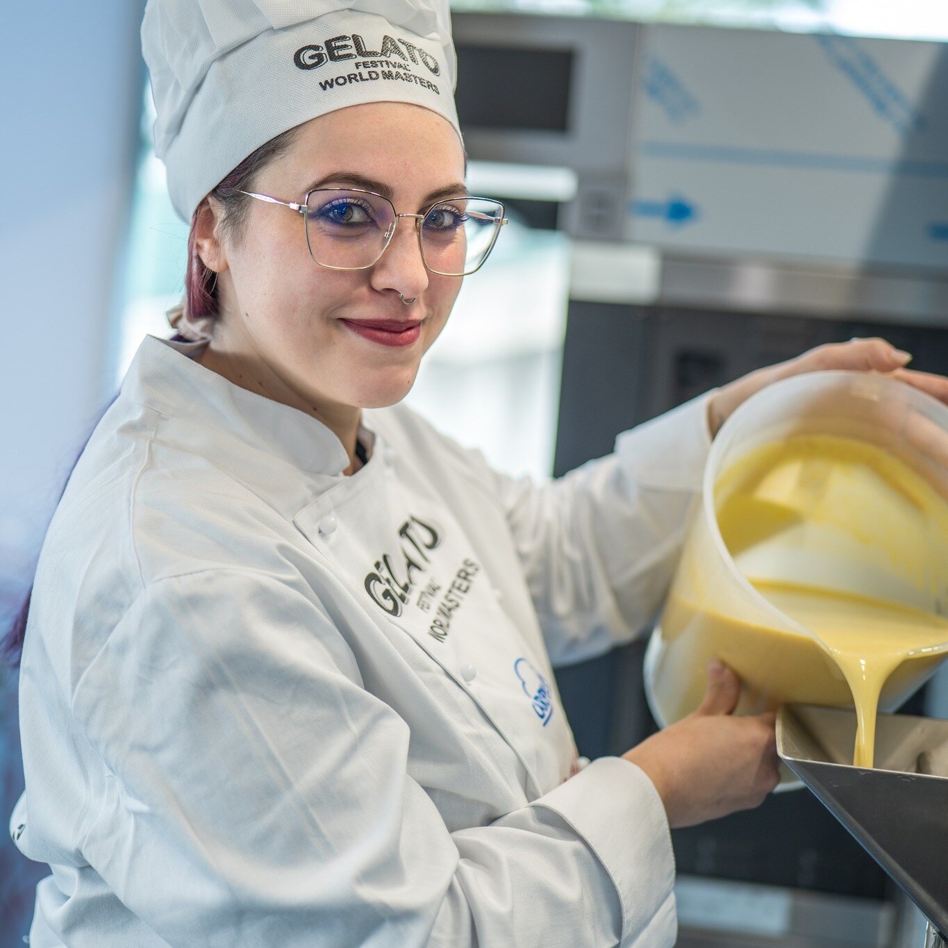 Gelatiera al lavoro 1